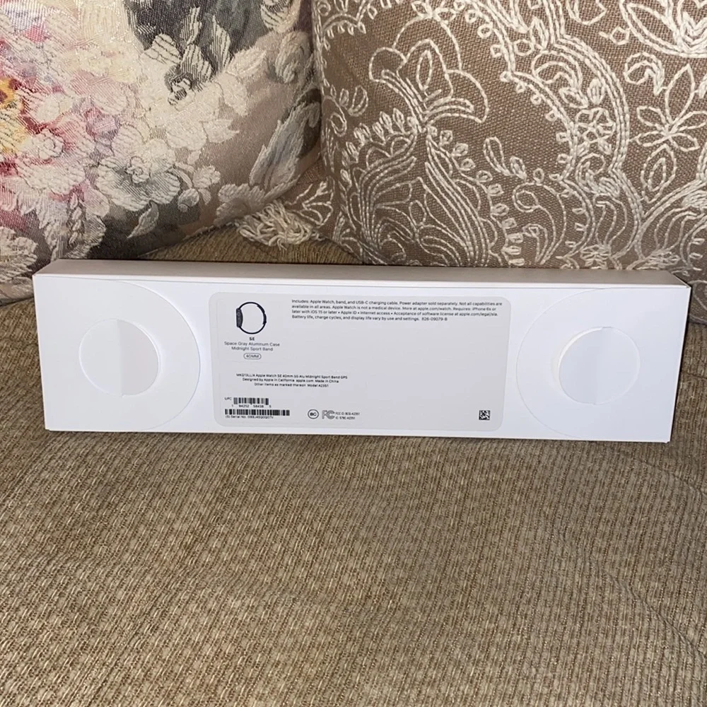 🩶🖤🩶NWT Apple iWatch SE (1st Gen.) Space Grey Aluminum Case Midnight Sport